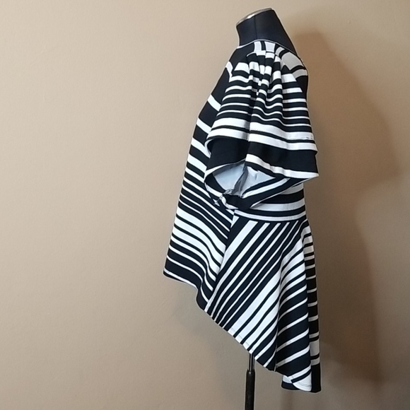 IMPULSIVE RUFFLE pepplum top - Picture 3 of 8